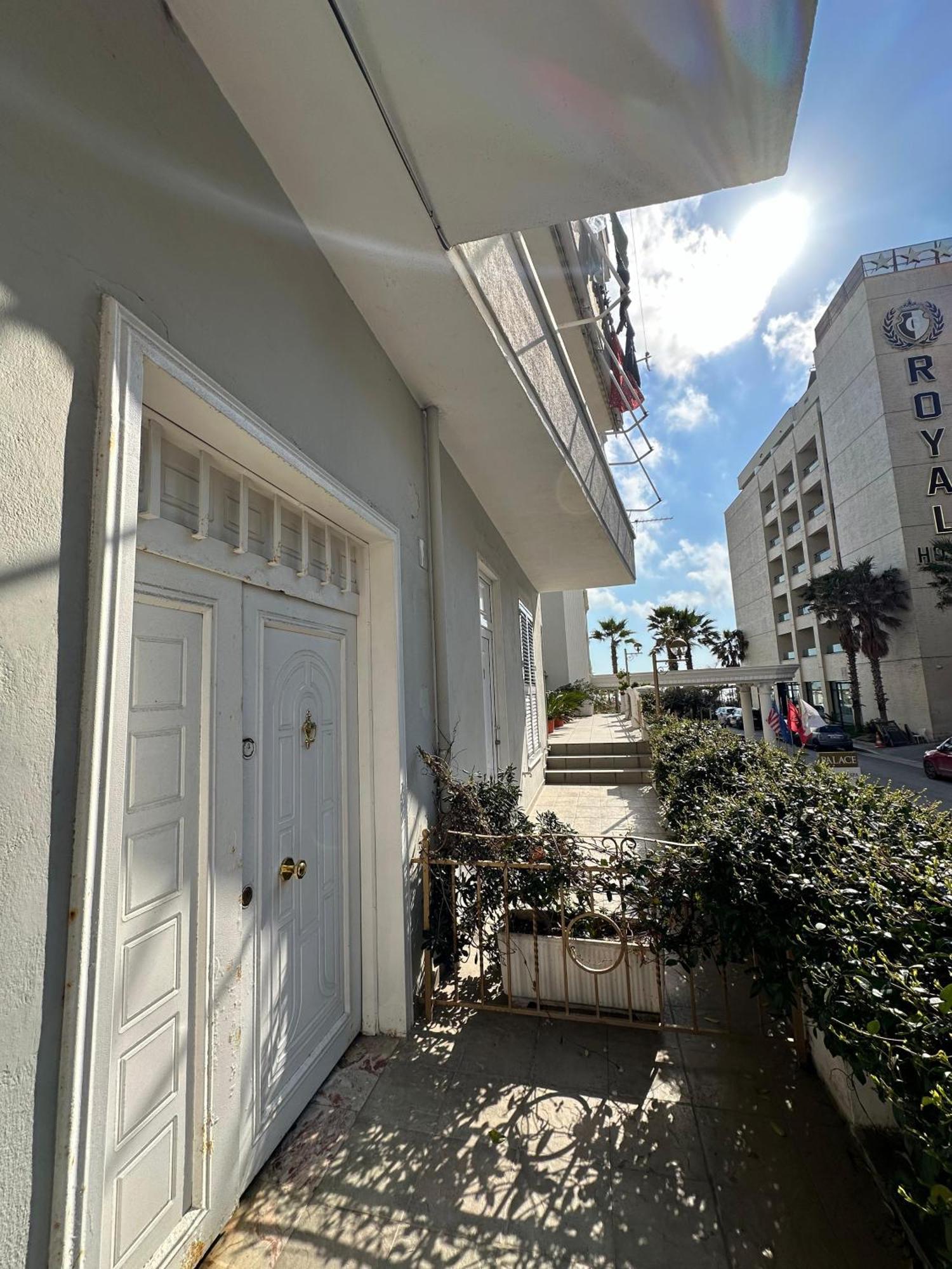 Sea View Apartament. Luxury Area In Durres Beach. Apartamento Exterior foto